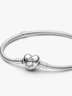 NWT Pandora Bracelet